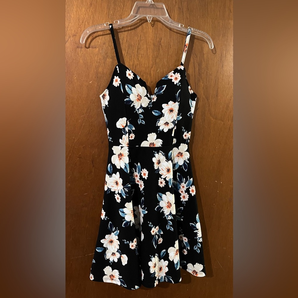 Almost Famous black floral dress deep v neck spaghetti straps w/padded cups